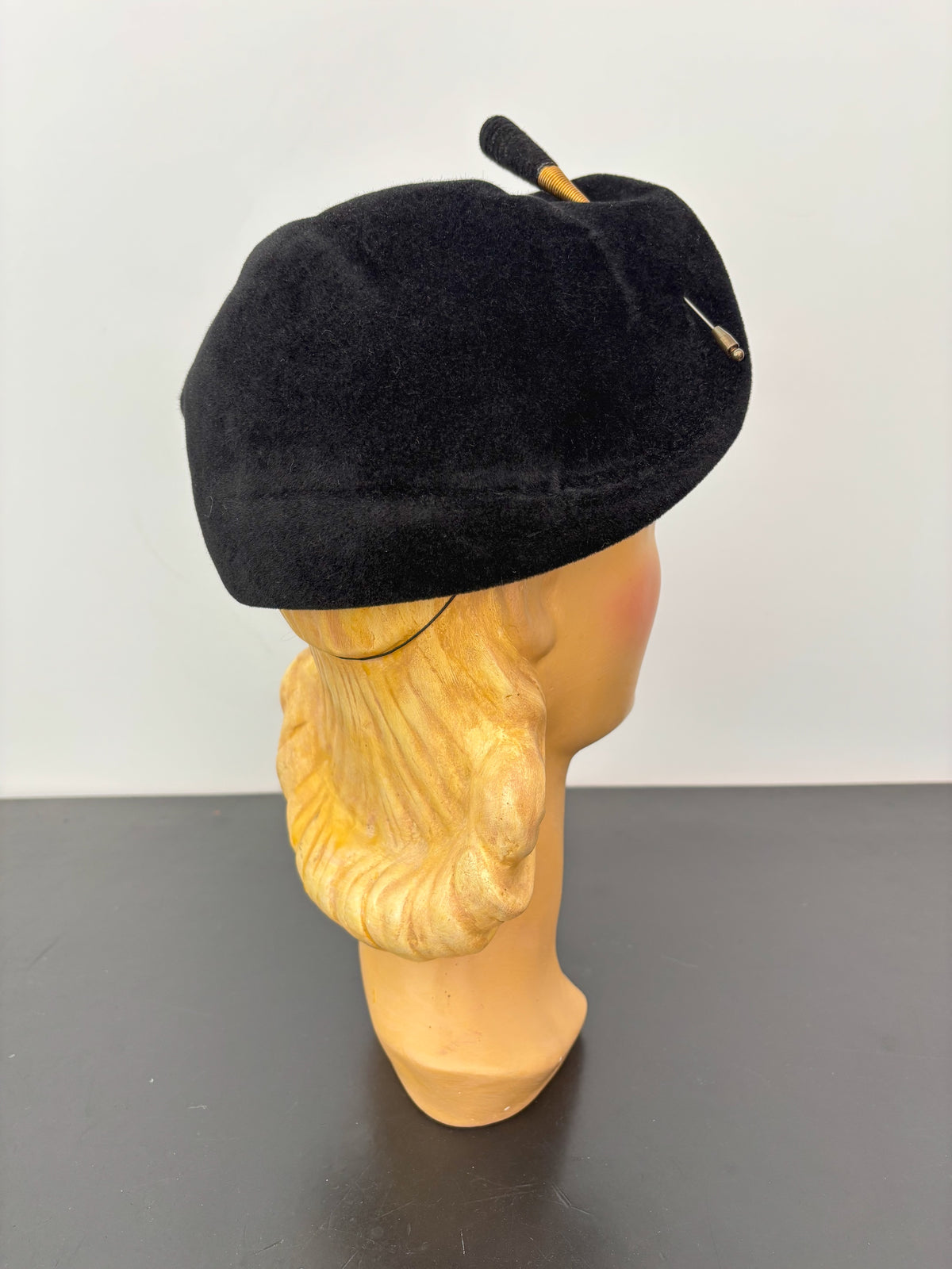 1930s/40s Black Velour Felt Tilt Hat With Hat Pin