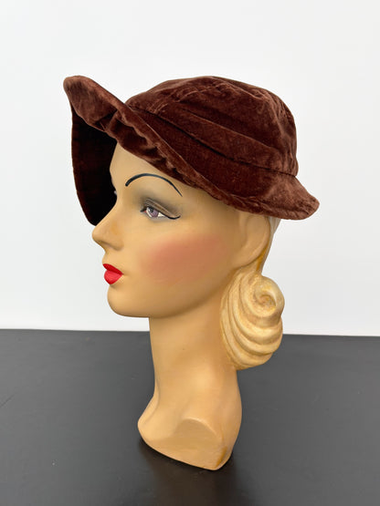 1930s Brown Velvet Hat With Asymmetric Brim | Rose Descat Paris