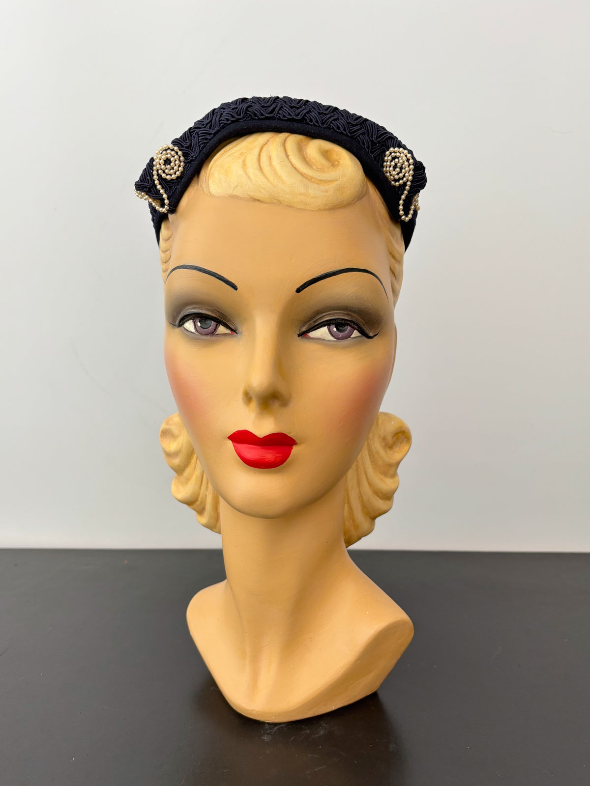 1930s/40s Dark Navy Blue Felt Capulet Hat