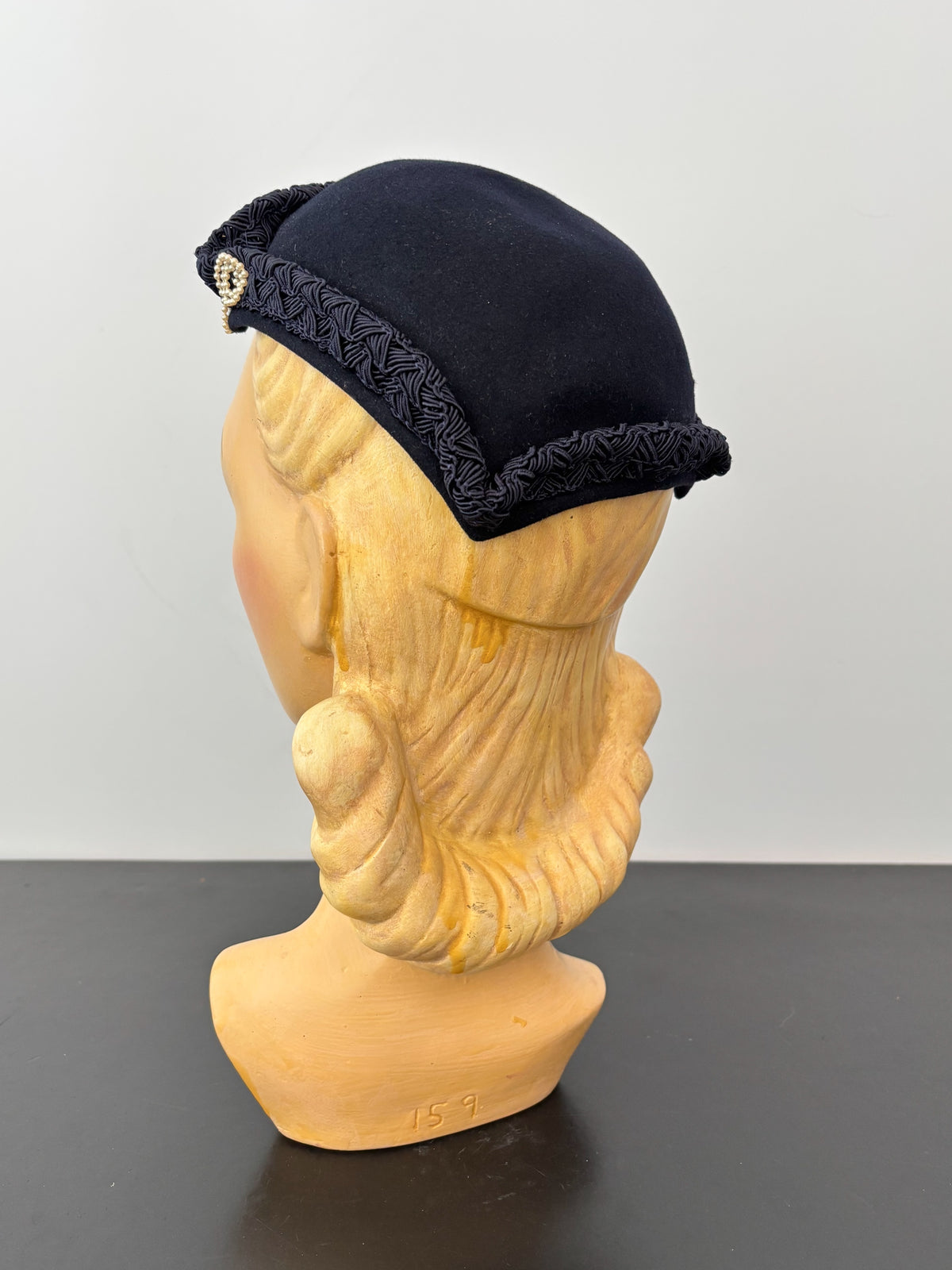 1930s/40s Dark Navy Blue Felt Capulet Hat