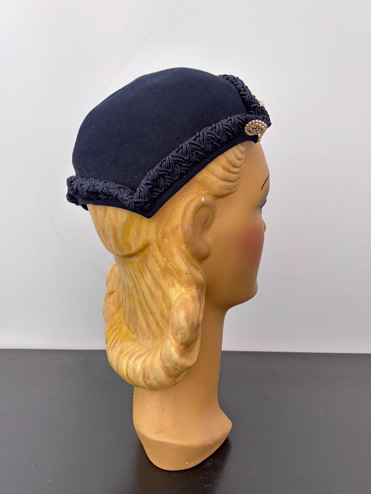 1930s/40s Dark Navy Blue Felt Capulet Hat