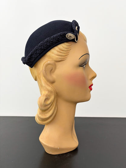 1930s/40s Dark Navy Blue Felt Capulet Hat