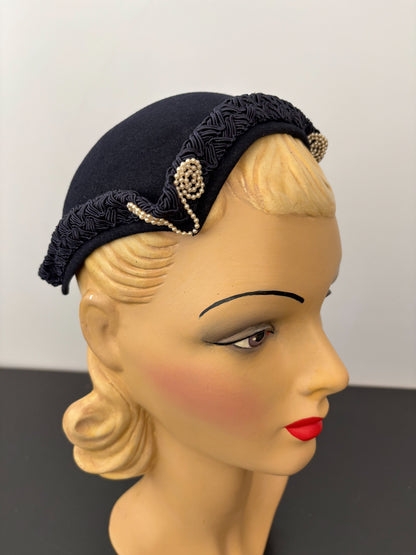 1930s/40s Dark Navy Blue Felt Capulet Hat