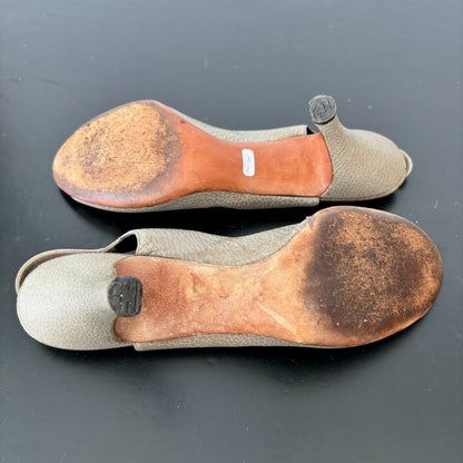 1950er Dominique Romano New York Graue Leder Peep Toe Slingback Heels