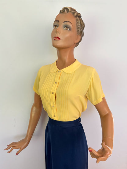 S/M | 1940s/50s Yellow Rayon Crepe Blouse With Peter Pan Collar