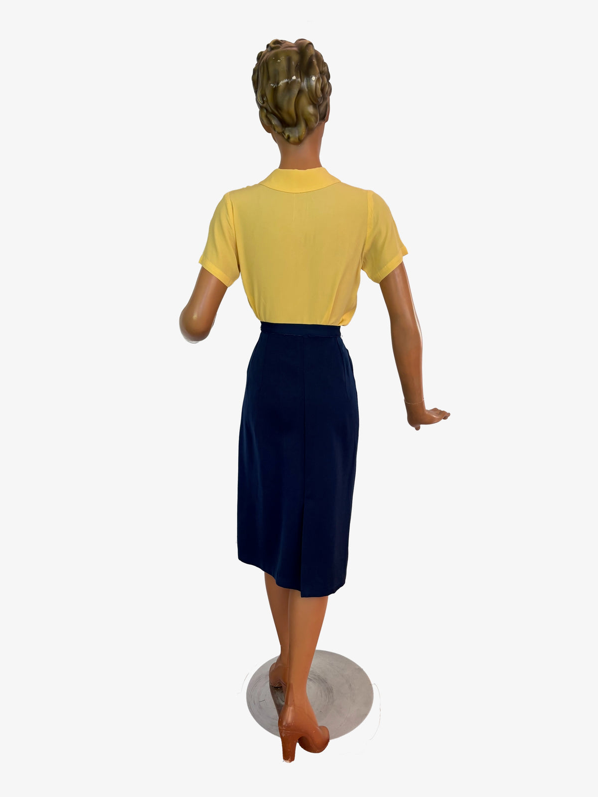 S/M | 1940s/50s Yellow Rayon Crepe Blouse With Peter Pan Collar