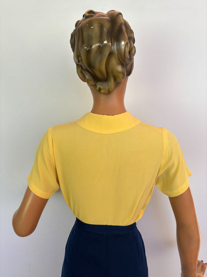 S/M | 1940s/50s Yellow Rayon Crepe Blouse With Peter Pan Collar