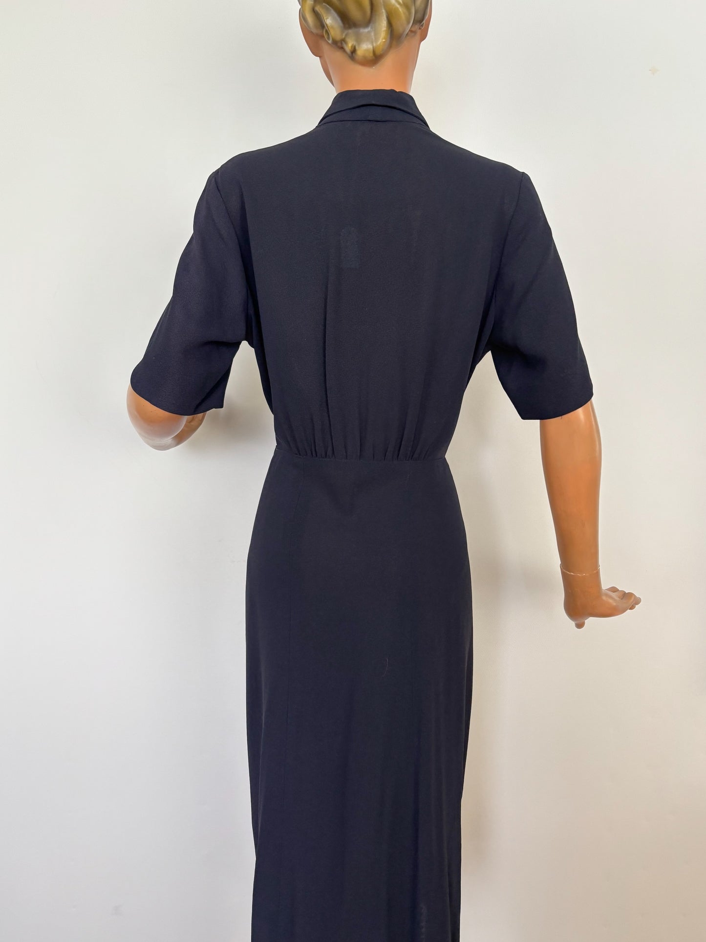 L | 1940s Carmen Classic Crepe Button Down Dress