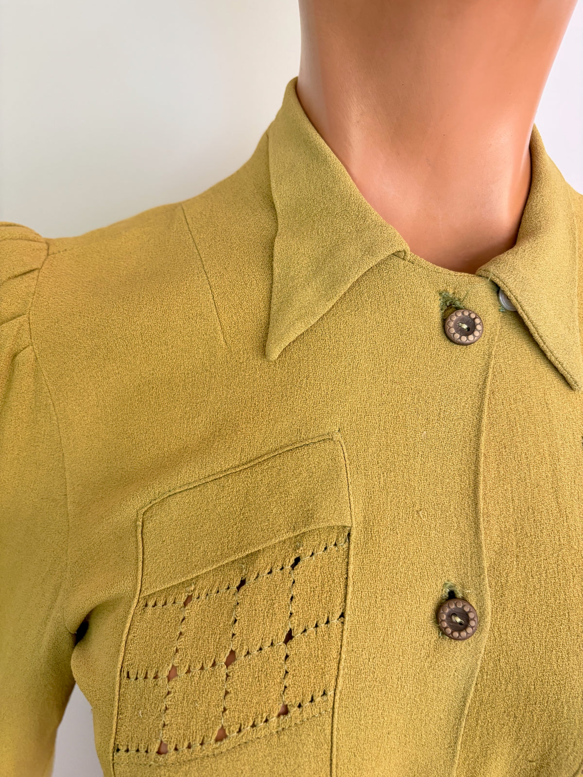 XS/S | 1930s/40s Chartreuse Rayon Crepe Blouse With Openwork Panels