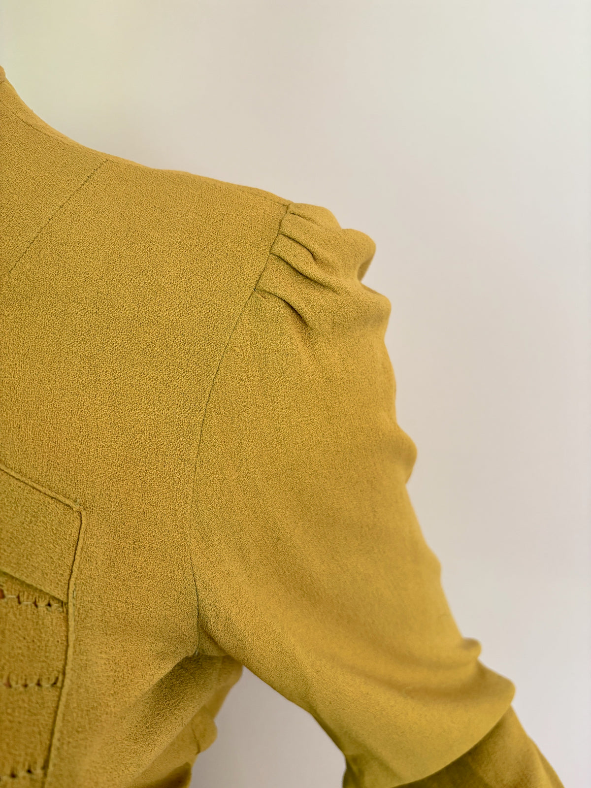 XS/S | 1930s/40s Chartreuse Rayon Crepe Blouse With Openwork Panels