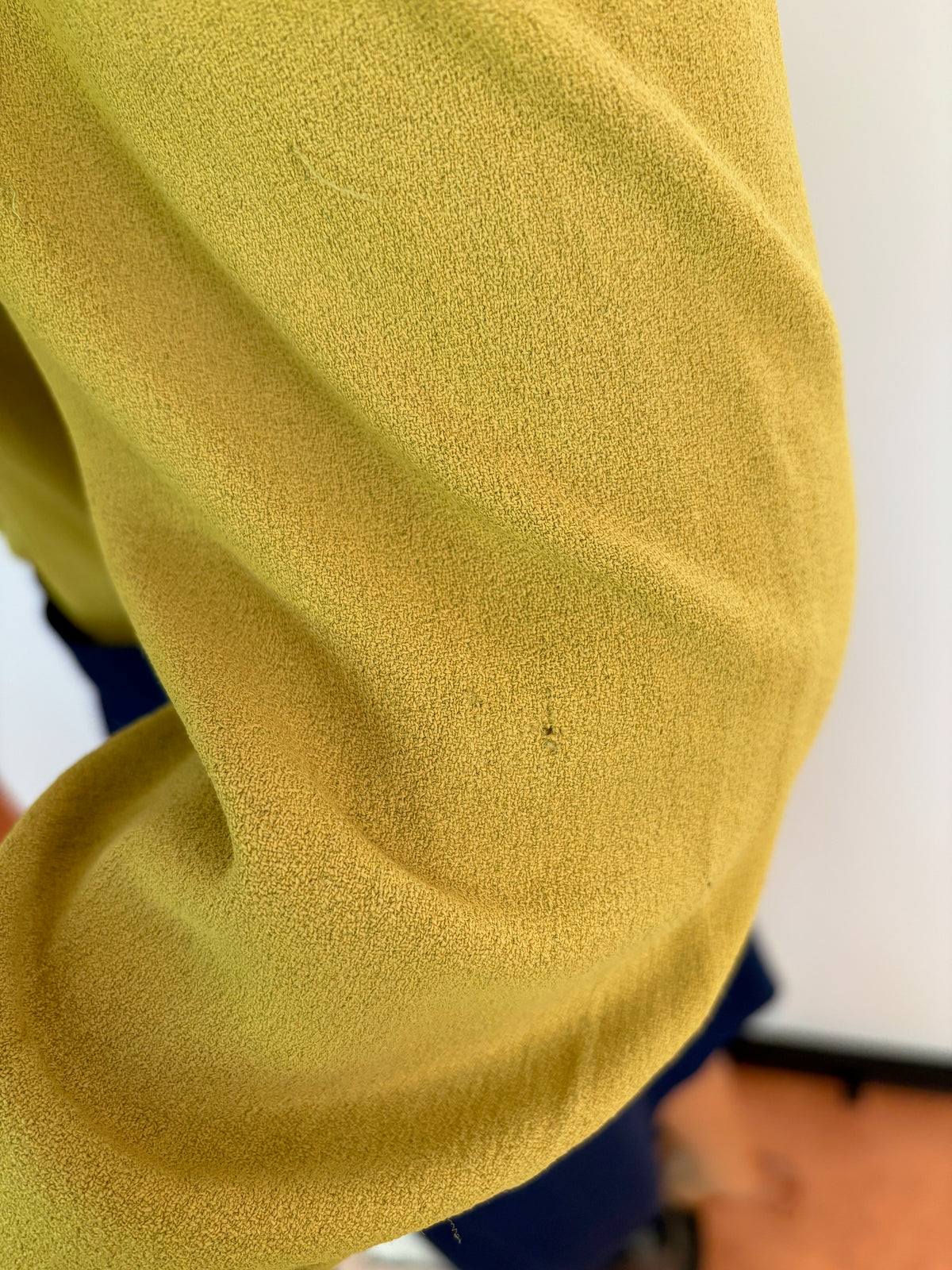 XS/S | 1930s/40s Chartreuse Rayon Crepe Blouse With Openwork Panels