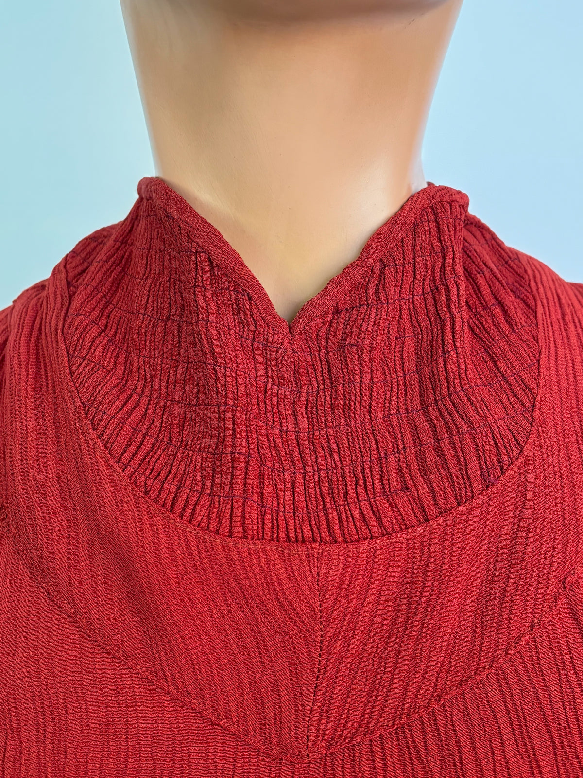 M | 1930s Brick Red Crinkle Crepe Dress With Puffed Sleeves