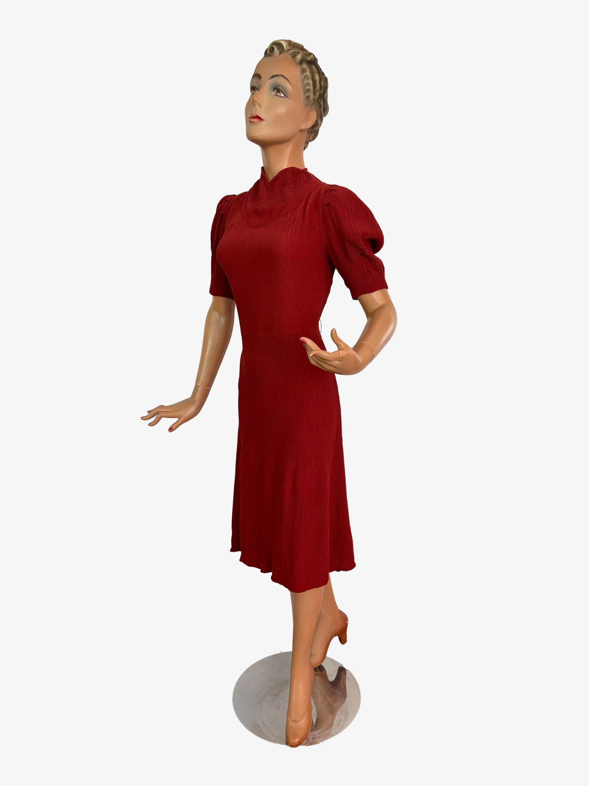 M | 1930s Brick Red Crinkle Crepe Dress With Puffed Sleeves