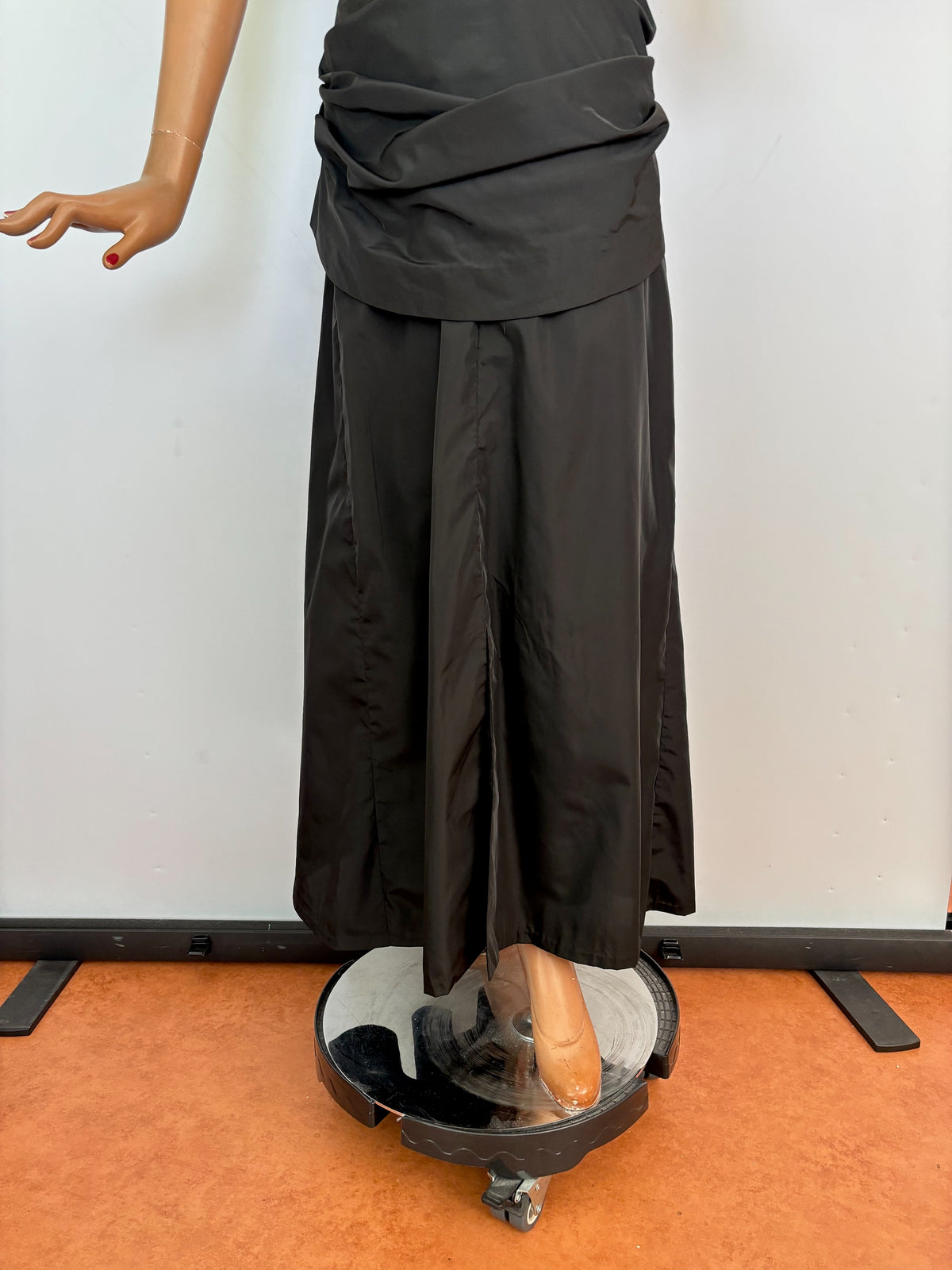 XS | 1950s Black Strapless Evening Dress with Bustle