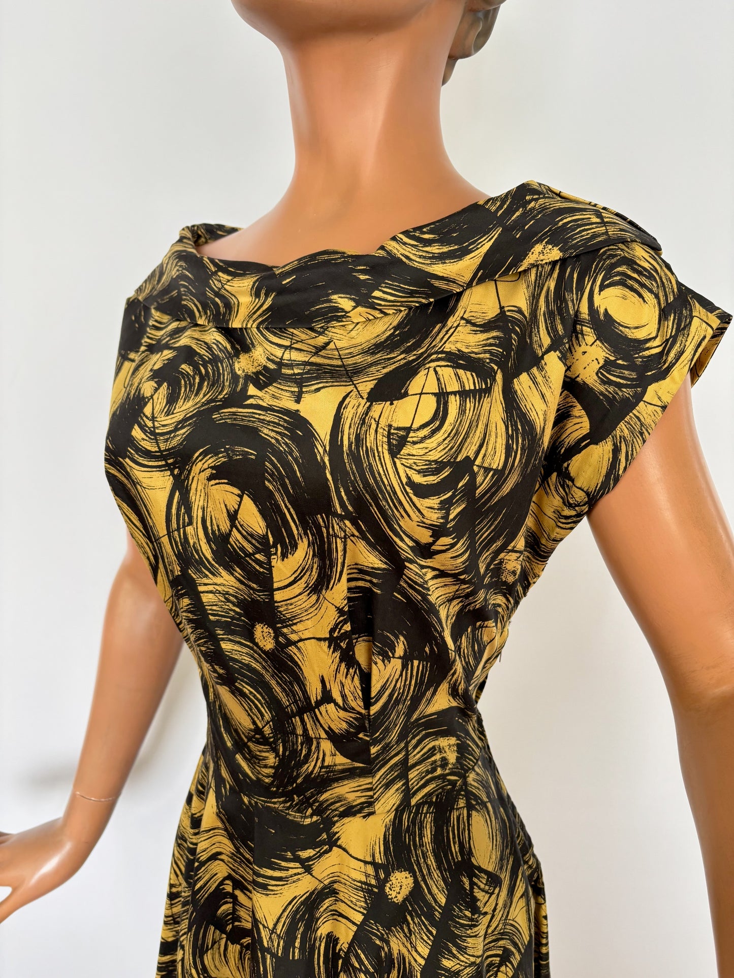 M | 1950s Cotton Poplin Swirl Print Dress