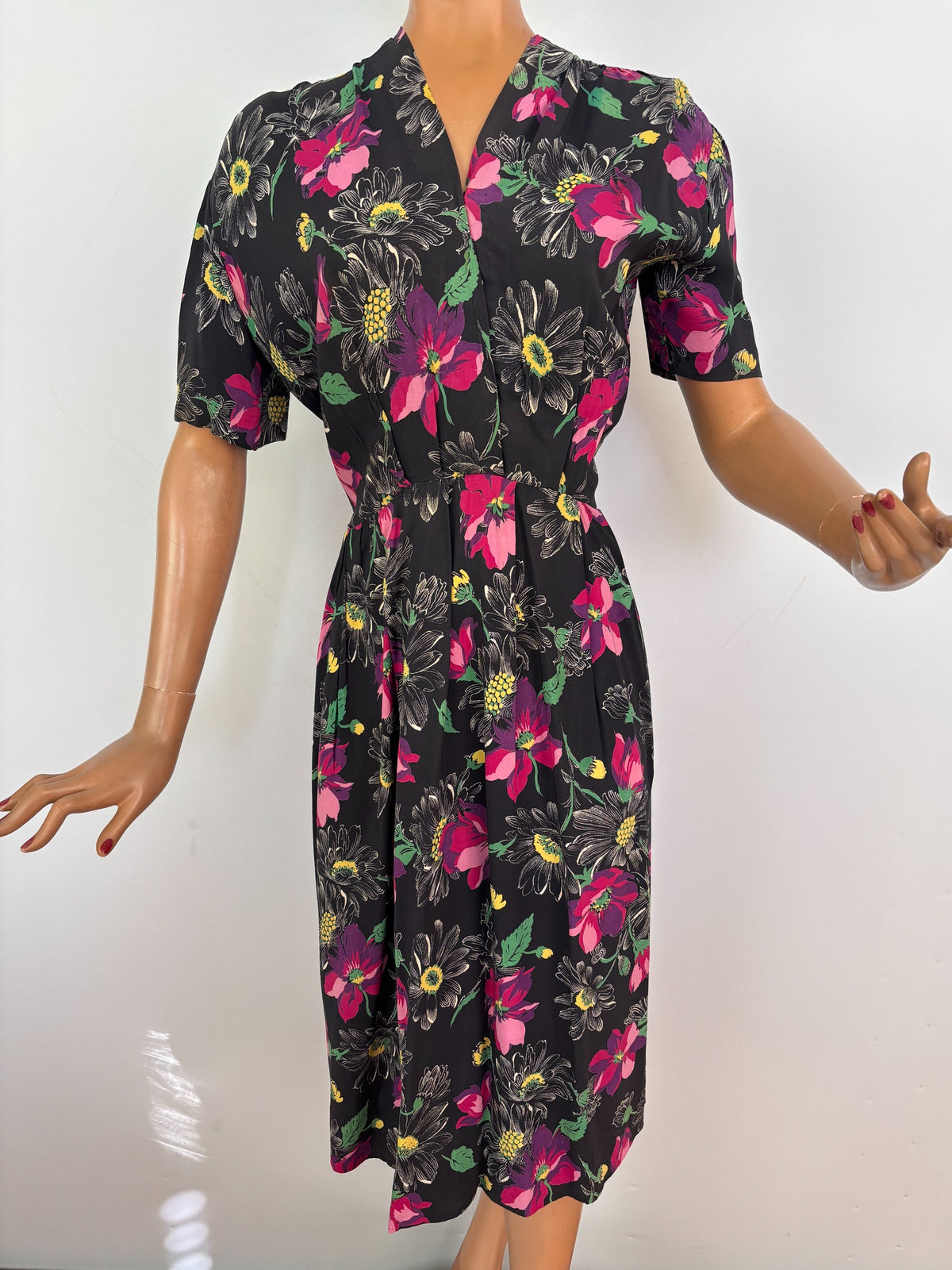 XL | 1940s/50s Black Floral Rayon Dress