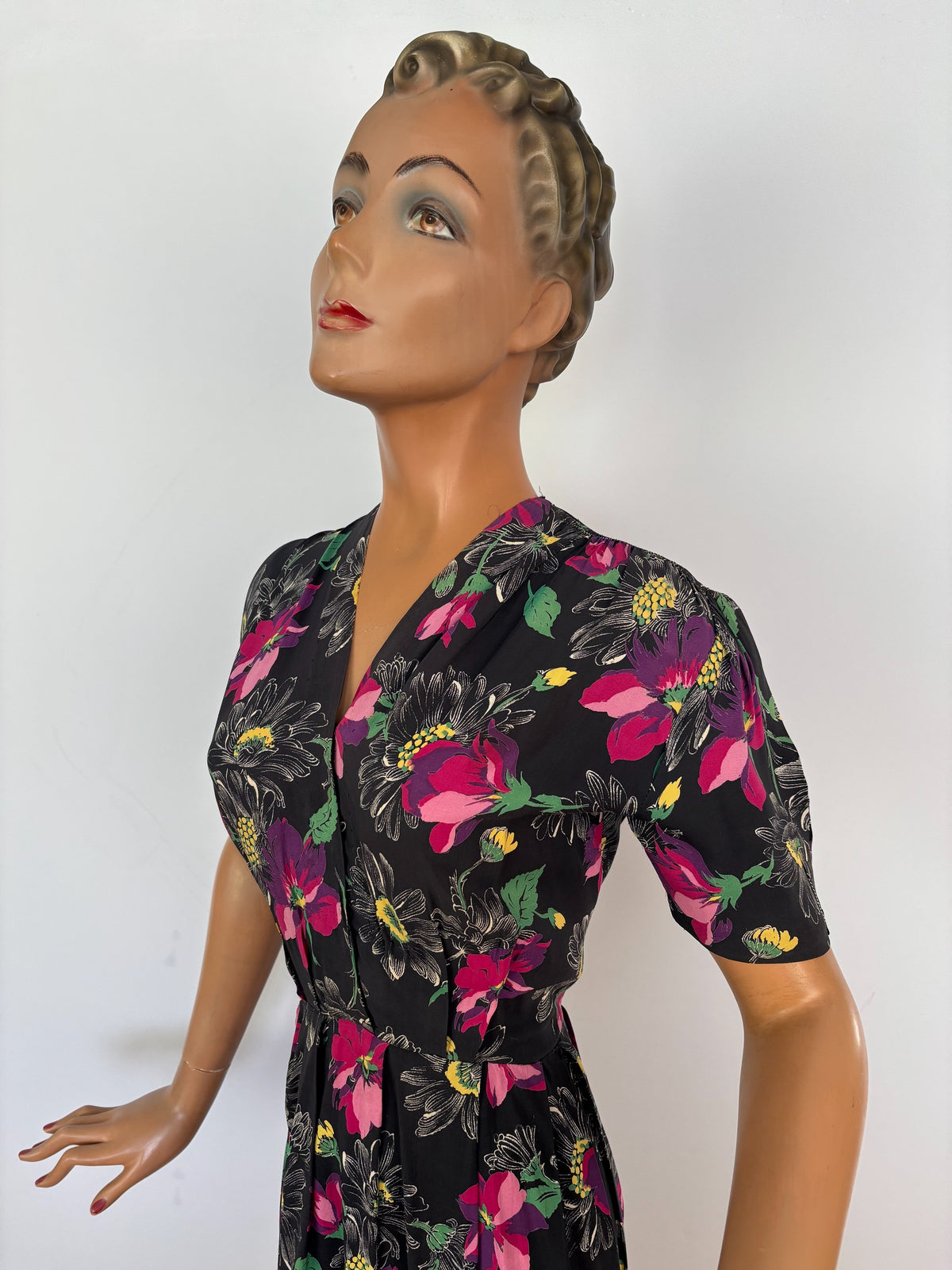 XL | 1940s/50s Black Floral Rayon Dress