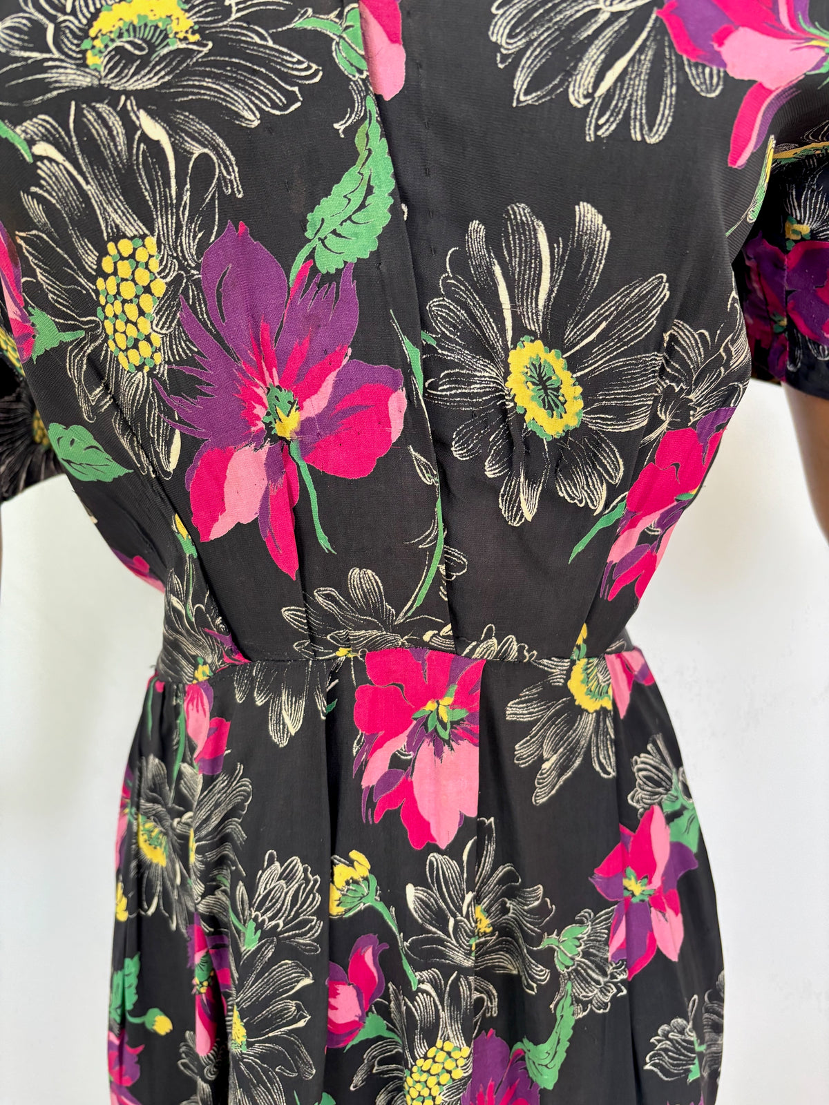 XL | 1940s/50s Black Floral Rayon Dress