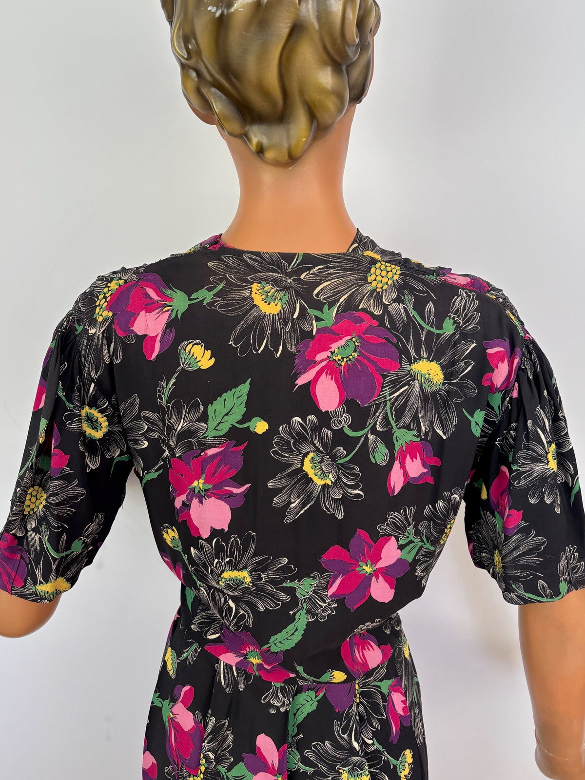 XL | 1940s/50s Black Floral Rayon Dress