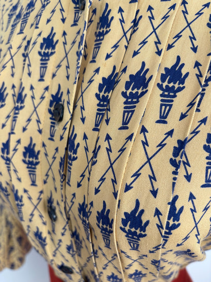M/L | 1950s Torches and Arrows Novelty Print Blouse