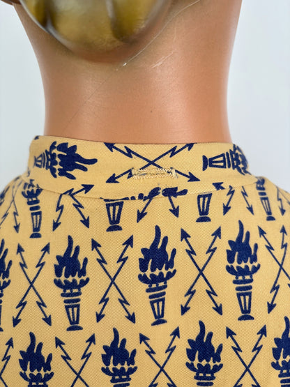 M/L | 1950s Torches and Arrows Novelty Print Blouse
