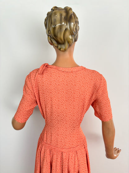 M | 1950s Crepe Day Dress With Shoulder Bow