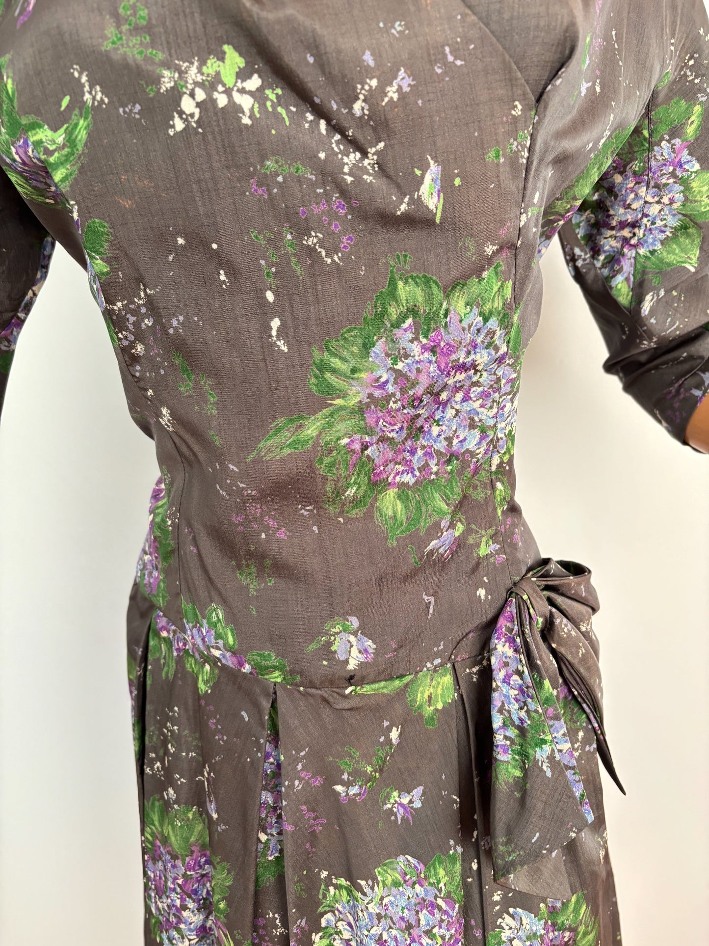 M | 1950s Hand Painted Silk Wrap Dress