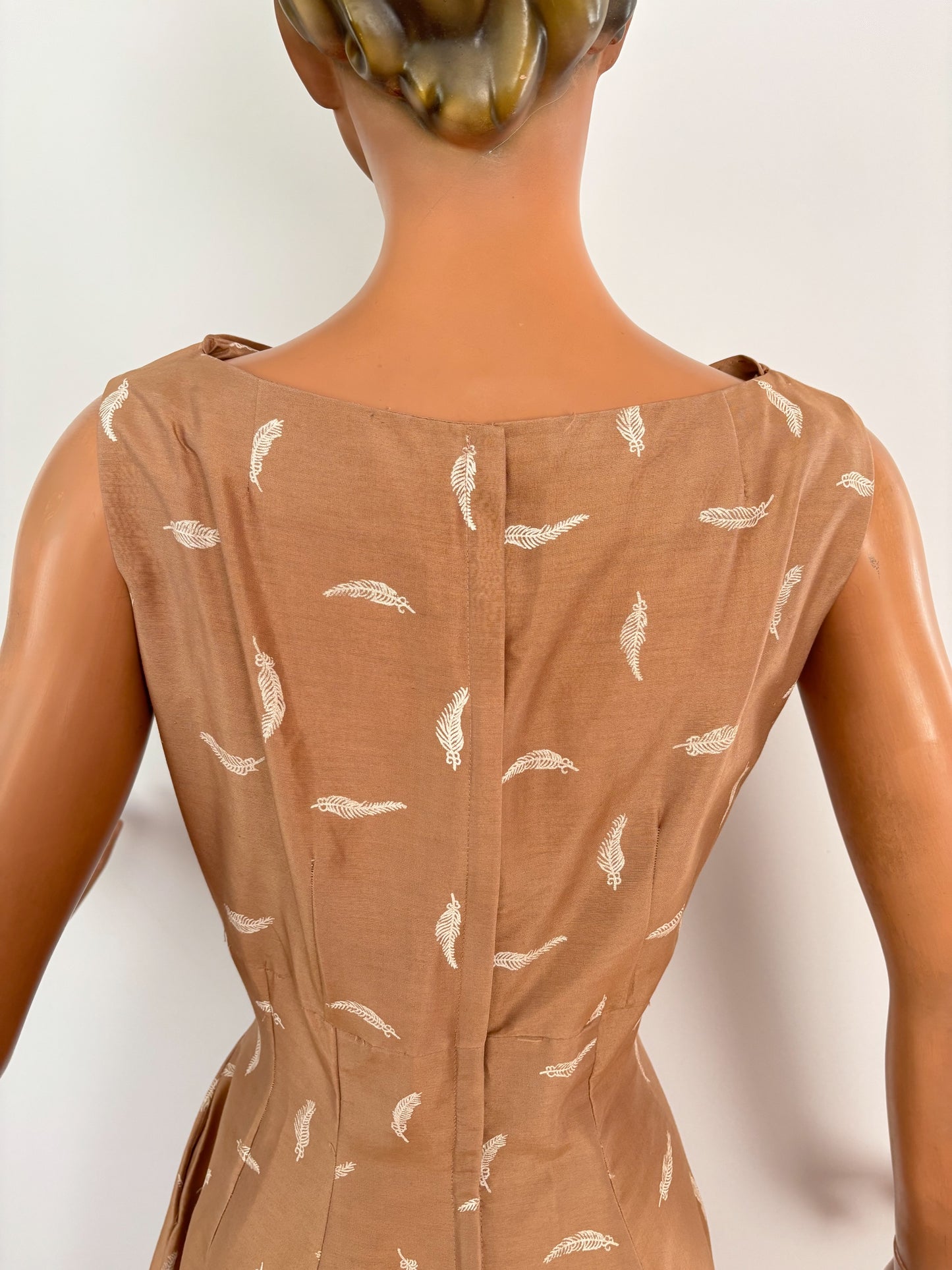 M | 1950s Feather Print Poplin Dress