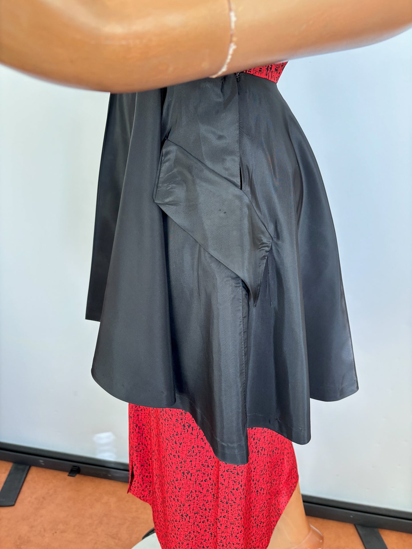 XS | 1940s Style Novelty Print Peplum Dress