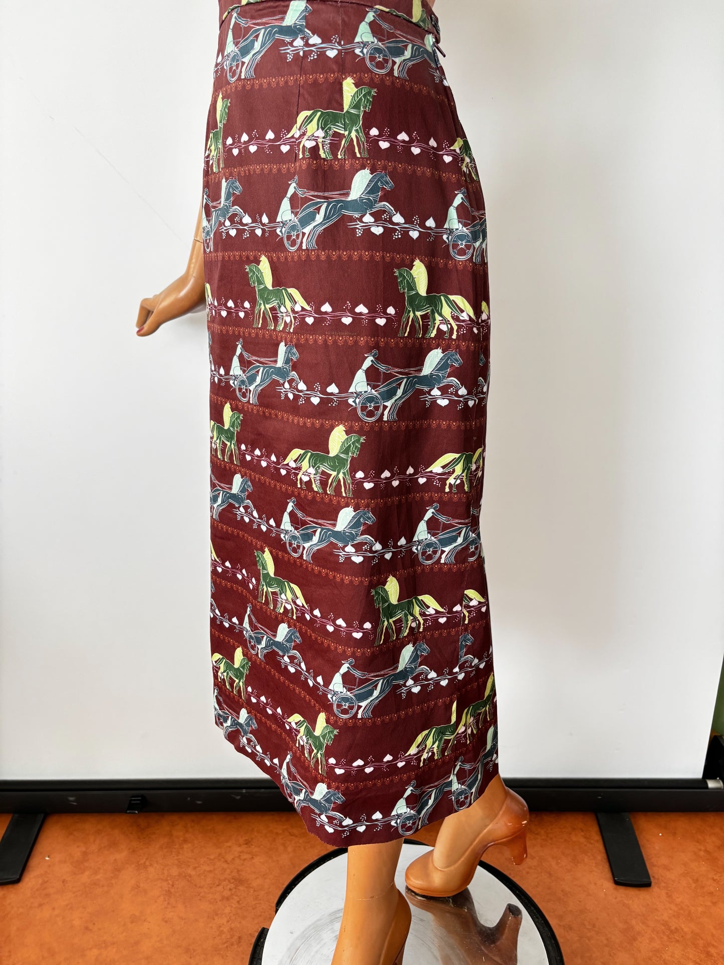 1950s Style Chariot Novelty Print Skirt | Small