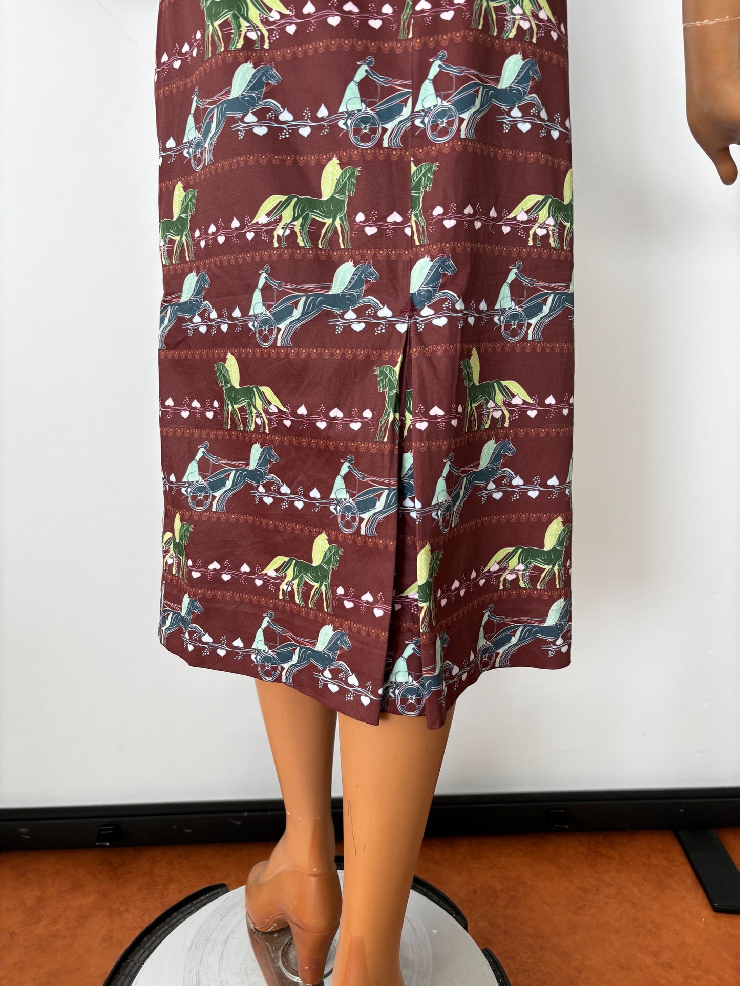 1950s Style Chariot Novelty Print Skirt | Small