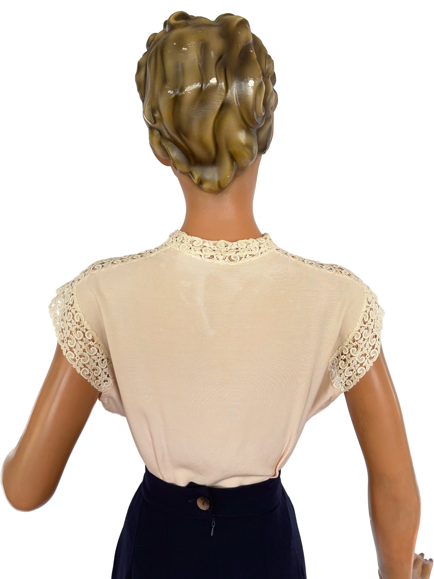 L | 1940s Blush Blouse With Lace Details – Riquel