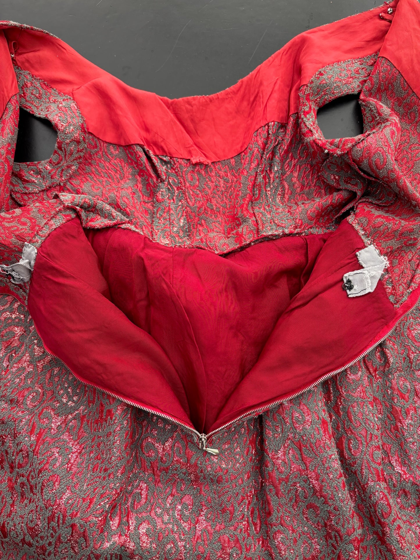 XXS | 1950s/60s Metallic Cocktail Dress With Statement Bow
