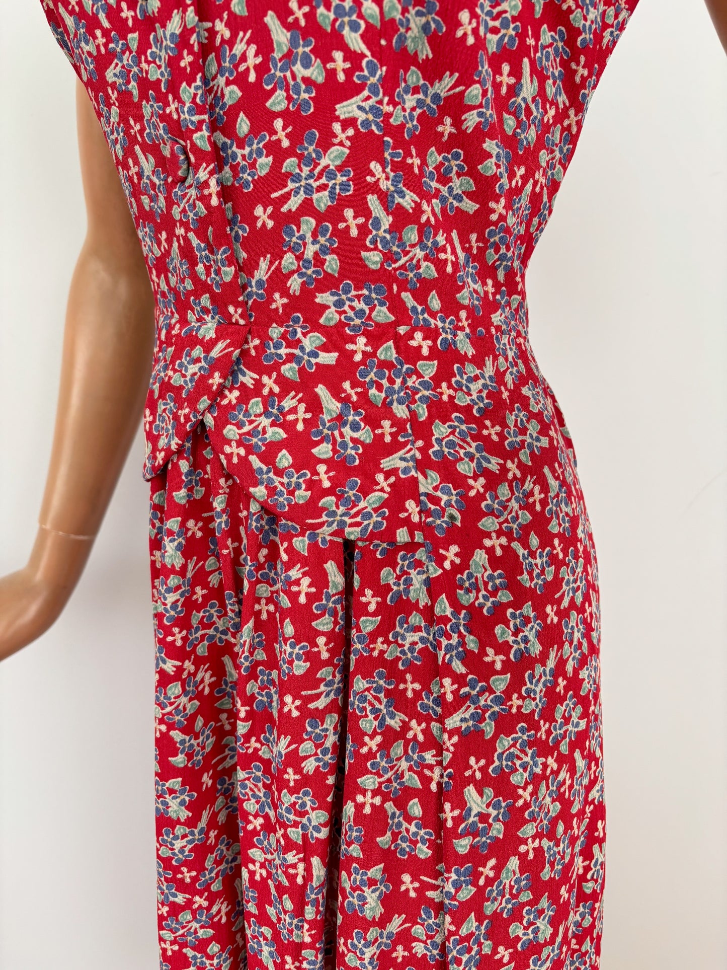 M | 1940s Sleeveless Rayon Crepe Floral Dress
