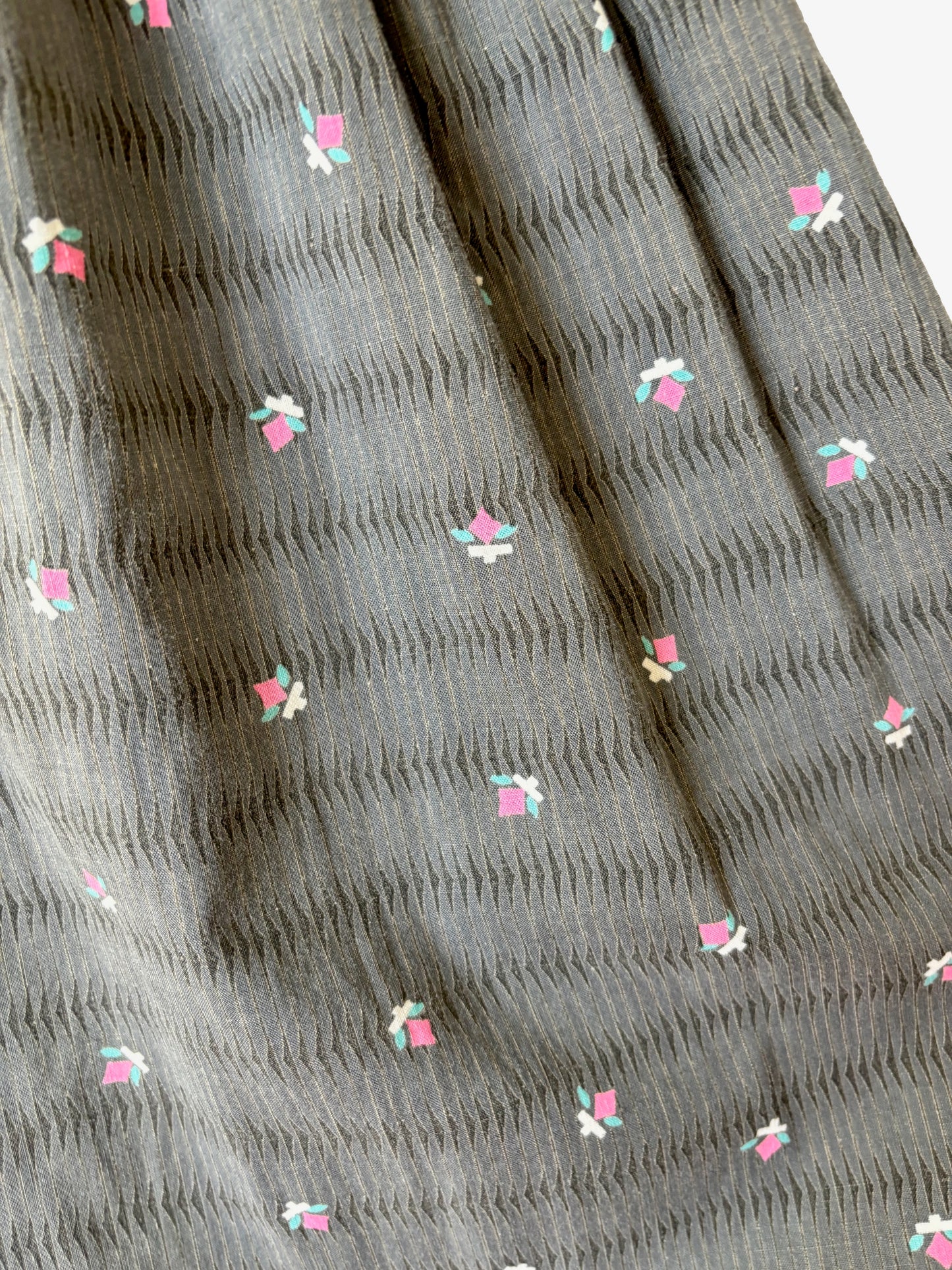 1950s Grey and Pink Flowers Skirt  |  S/M