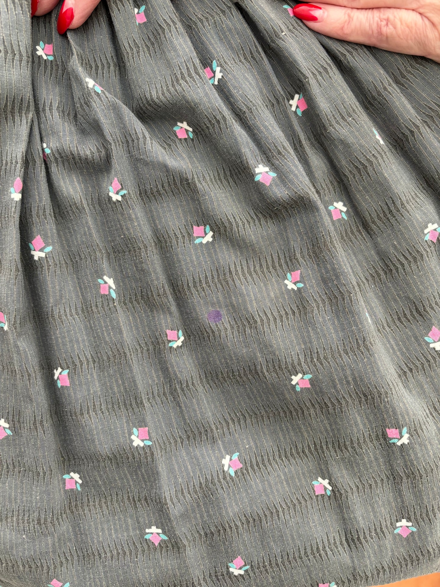 1950s Grey and Pink Flowers Skirt  |  S/M