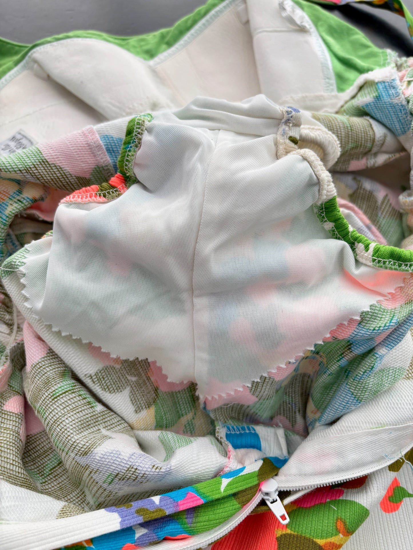 M | 1960s Peter Pan Sun Blazers Hawaii Bathing Suit Floral Swim Dress