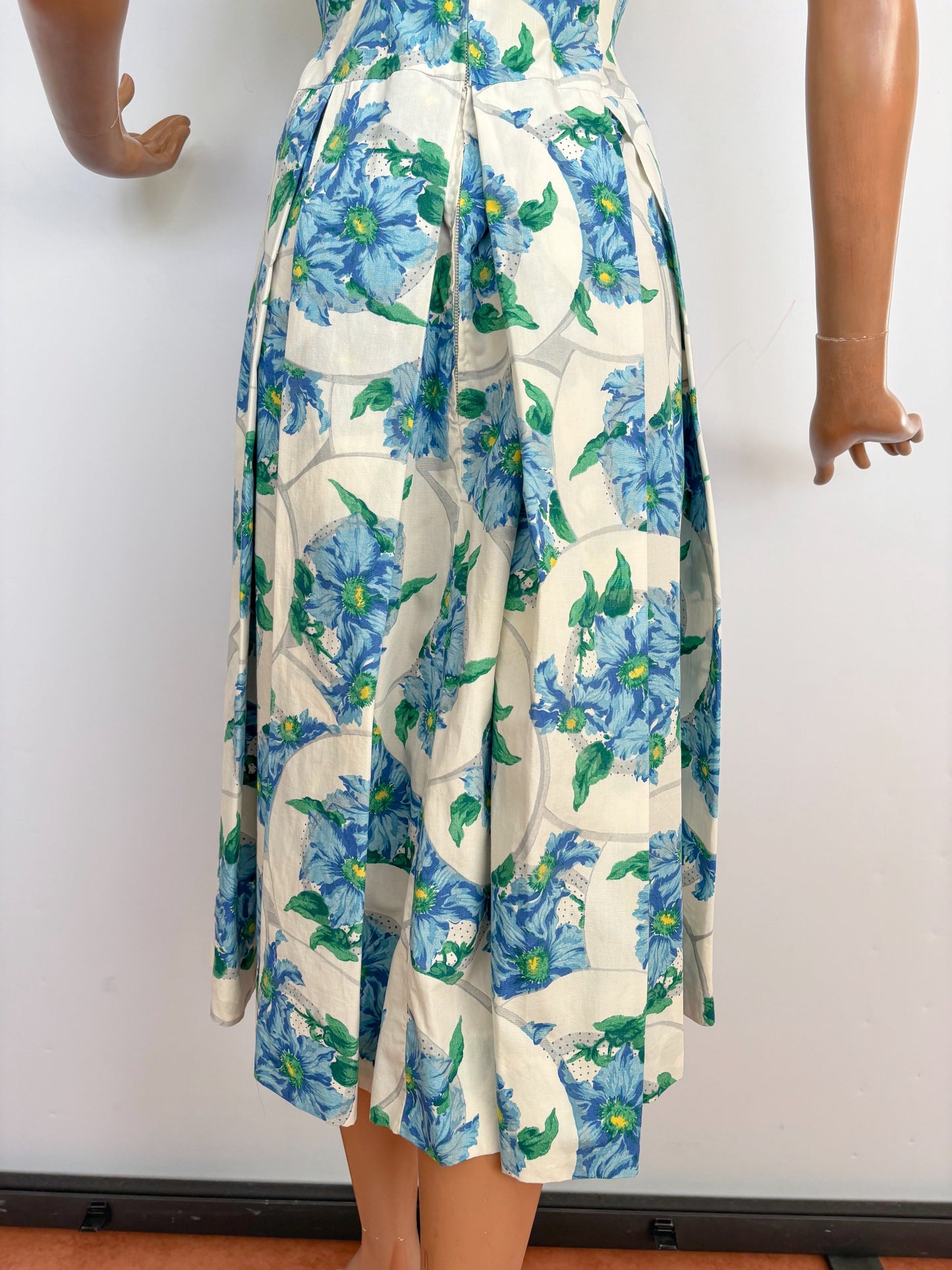 XS/S | 1950s/60s Blue Floral Cotton Dress