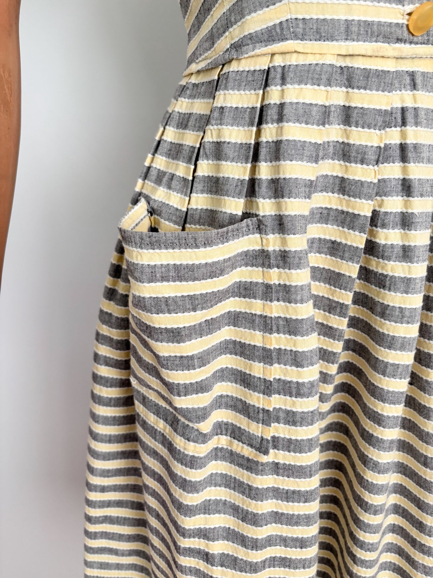 M | 1940s/50s Striped Cotton Day Dress