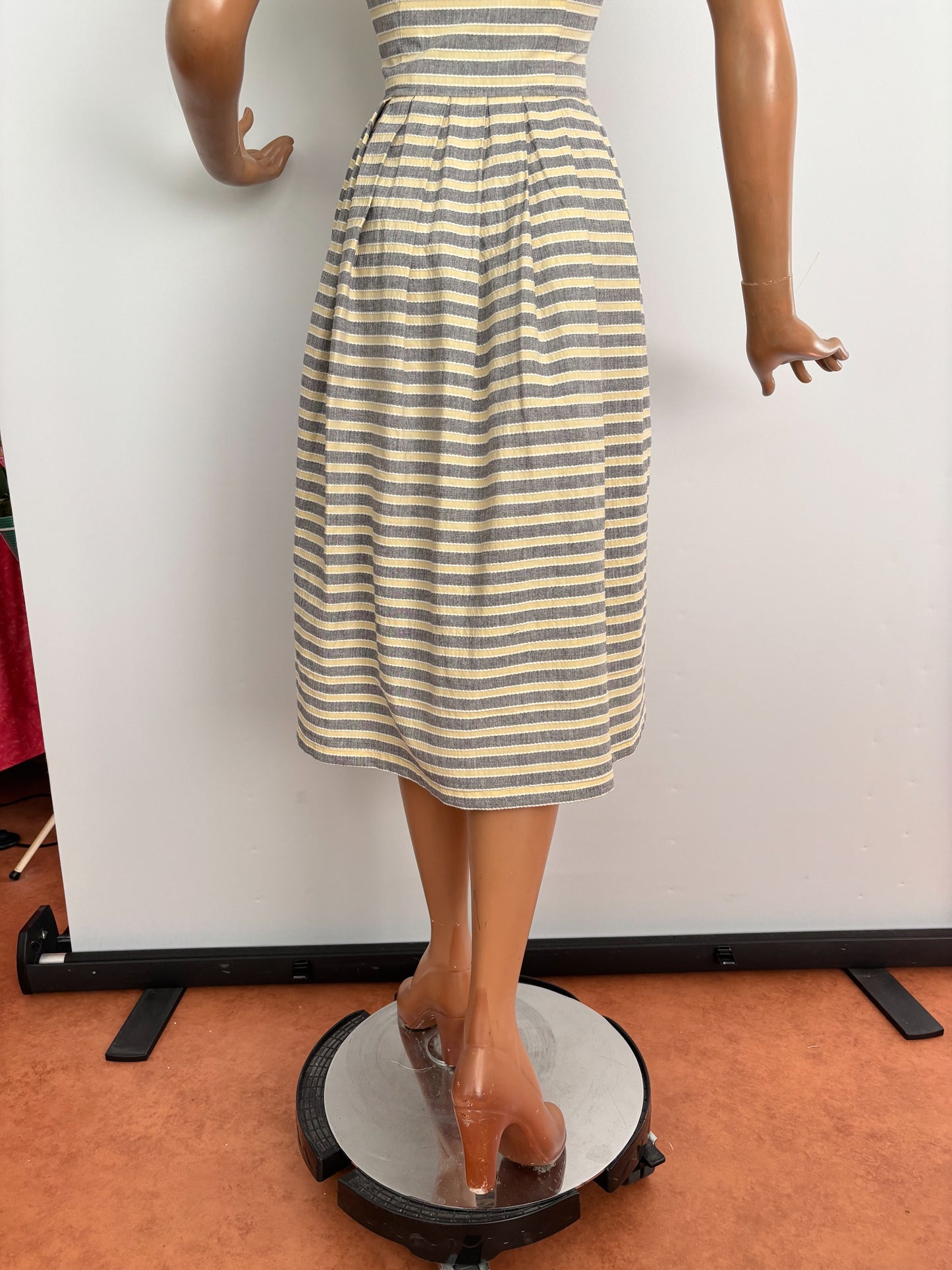 M | 1940s/50s Striped Cotton Day Dress