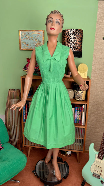S/M | 1960s Apple Green Cotton Dress