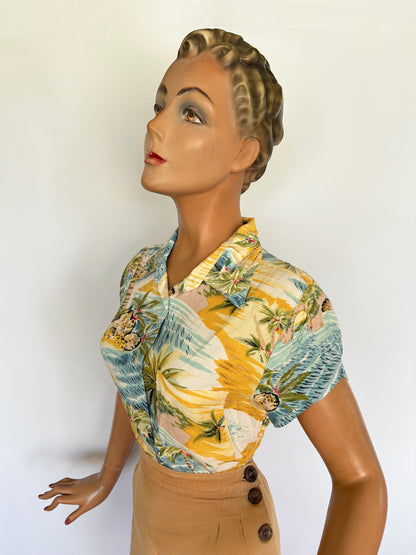 Vintage Hawaiian Women's Blouse | M/L