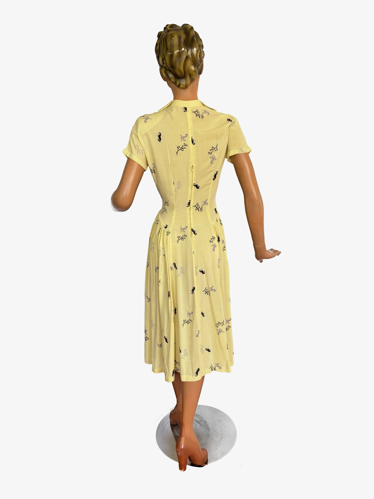 1940s Rayon Seahorse Novelty Print Dress | Small