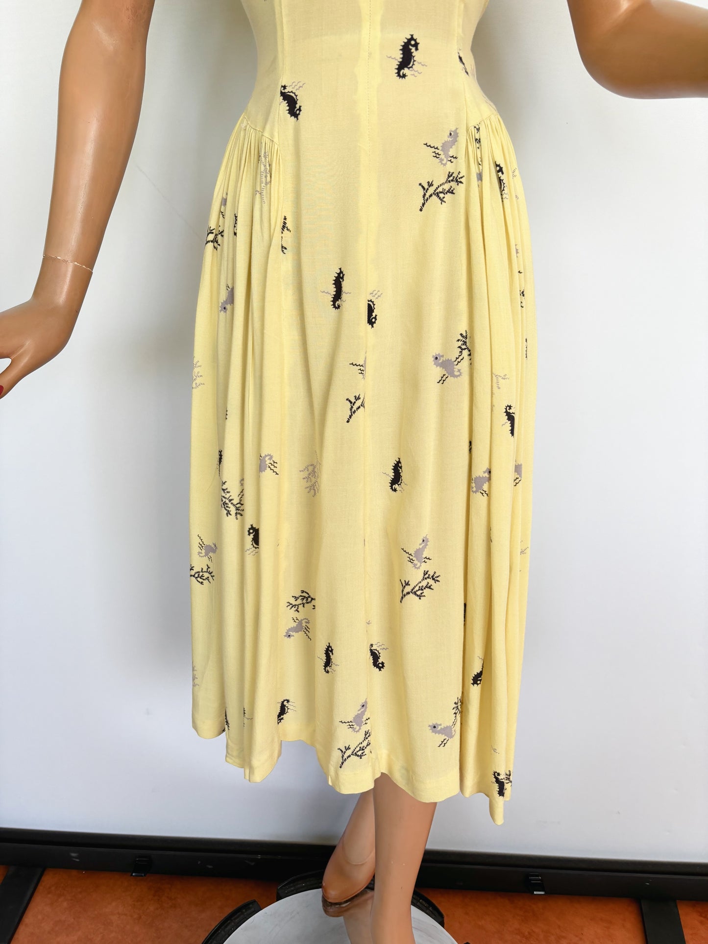1940s Rayon Seahorse Novelty Print Dress | Small