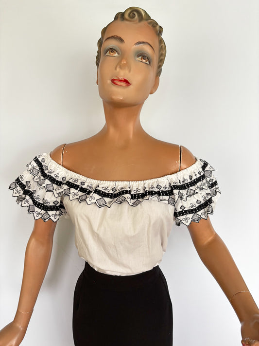 50s/60s Embroidered Patio Crop Top | XXL