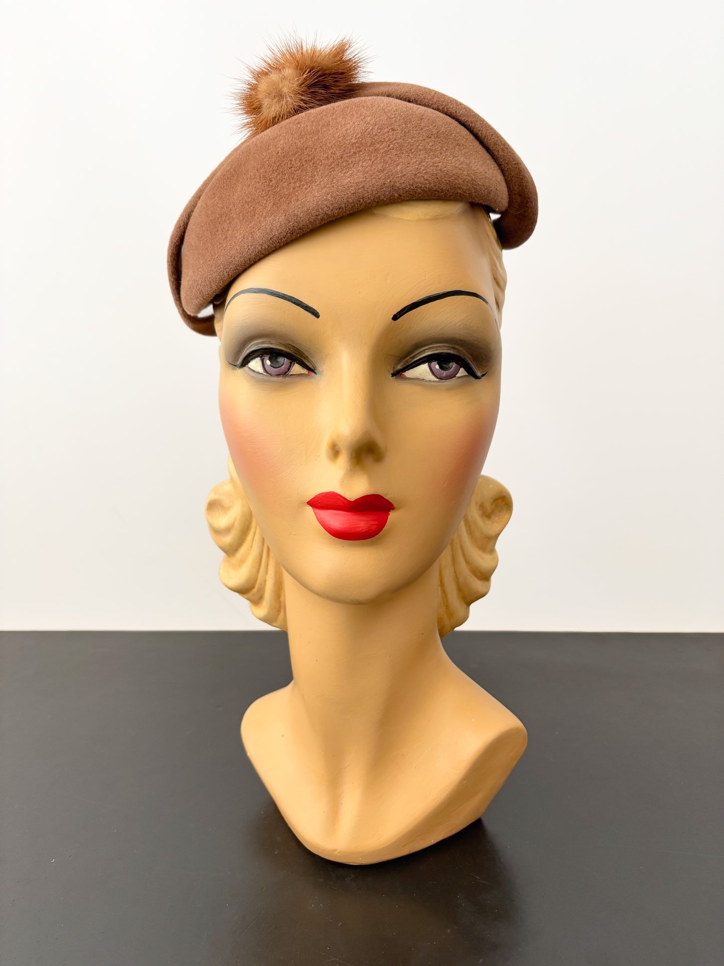 1940s Brown Velour Felt Cocktail Hat With Mink Trim
