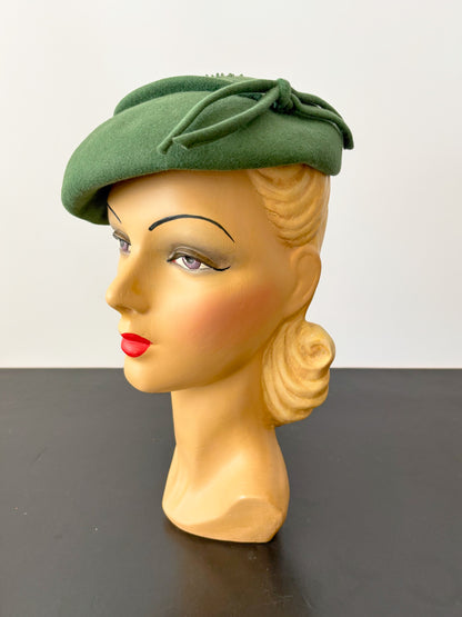 1950s Green Felt Cocktail Hat With Cutwork Leaf Detail