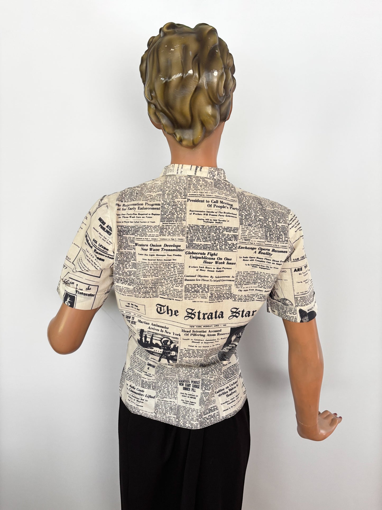 Rare 1950s Sci-Fi Novelty Print Blouse – “Strata Star” Faux Newspaper | Small