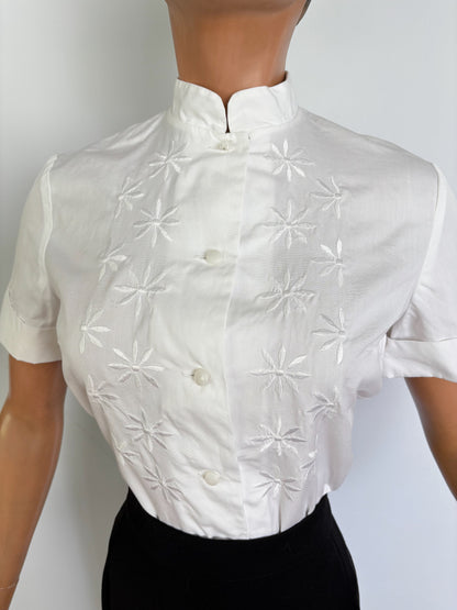 1950s Mandarin Collar Embroidered Cotton Blouse | S