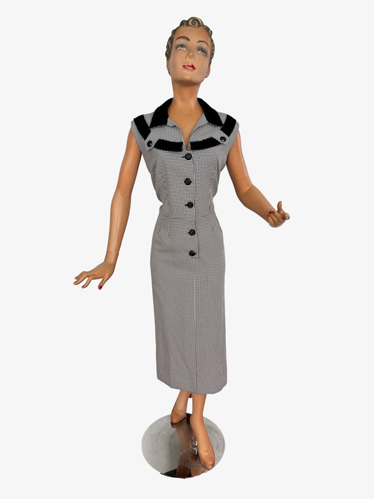 1950s Style Plus Size Gingham Shirtwaist Dress with Velvet Trim Collar | 3XL